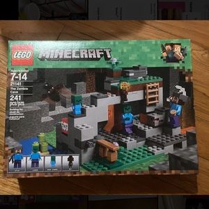 LEGO MINECRAFT THE ZOMBIE CAVE NEVER OPENED (Retired product)